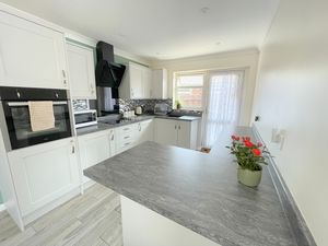 Pyefleet Close- click for photo gallery